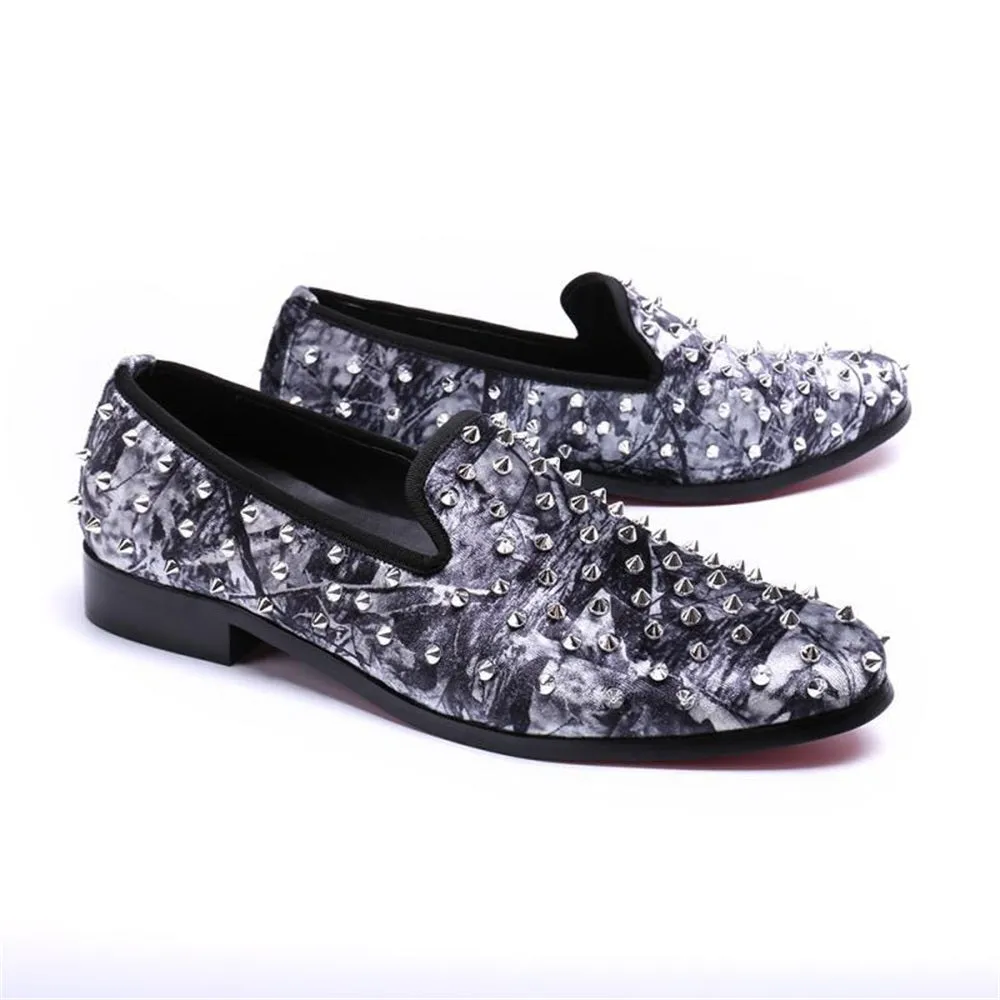 Men Low Heel Slip On Rivet Loafer