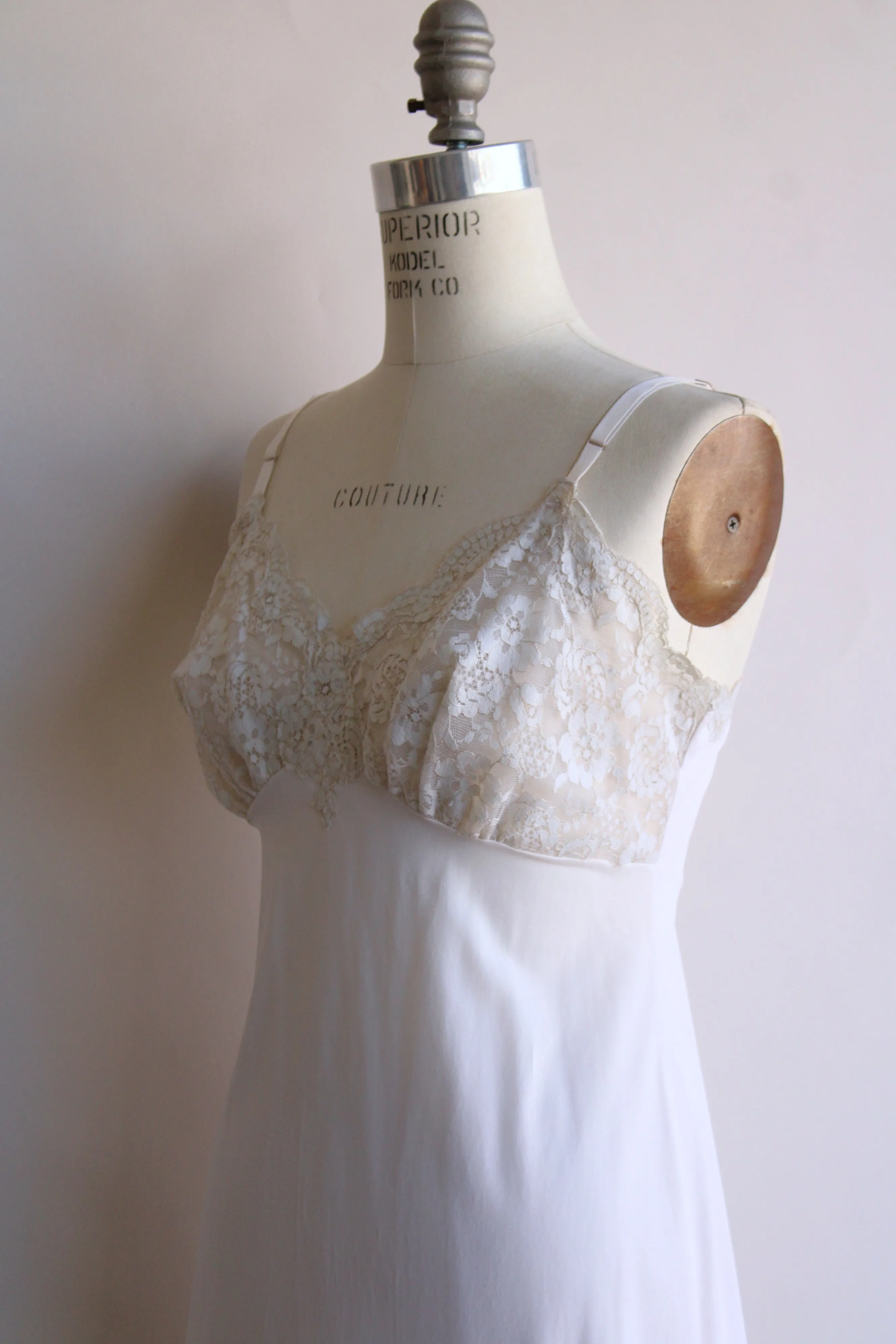 Vintage 1950s Van Raalte Full Slip