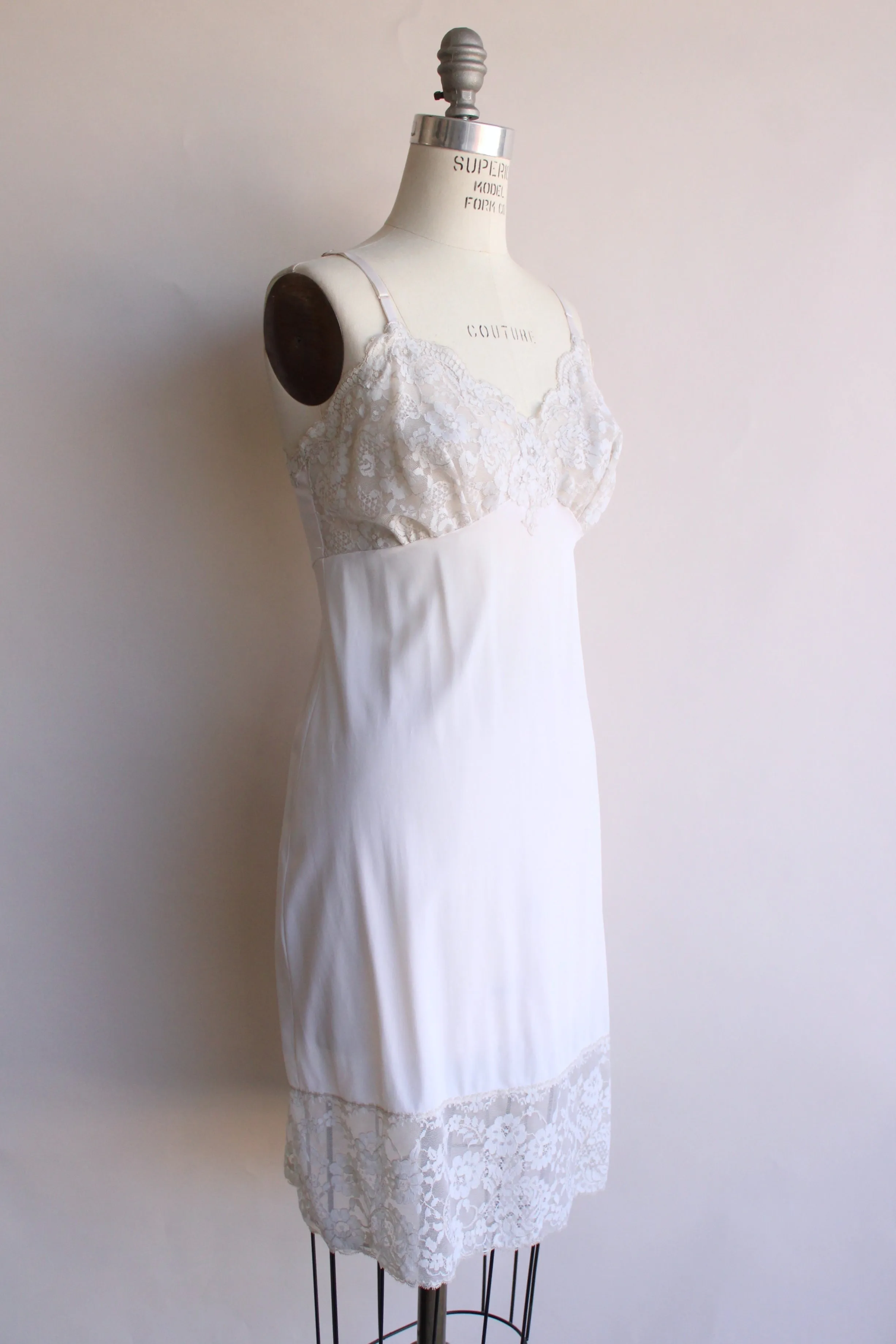 Vintage 1950s Van Raalte Full Slip