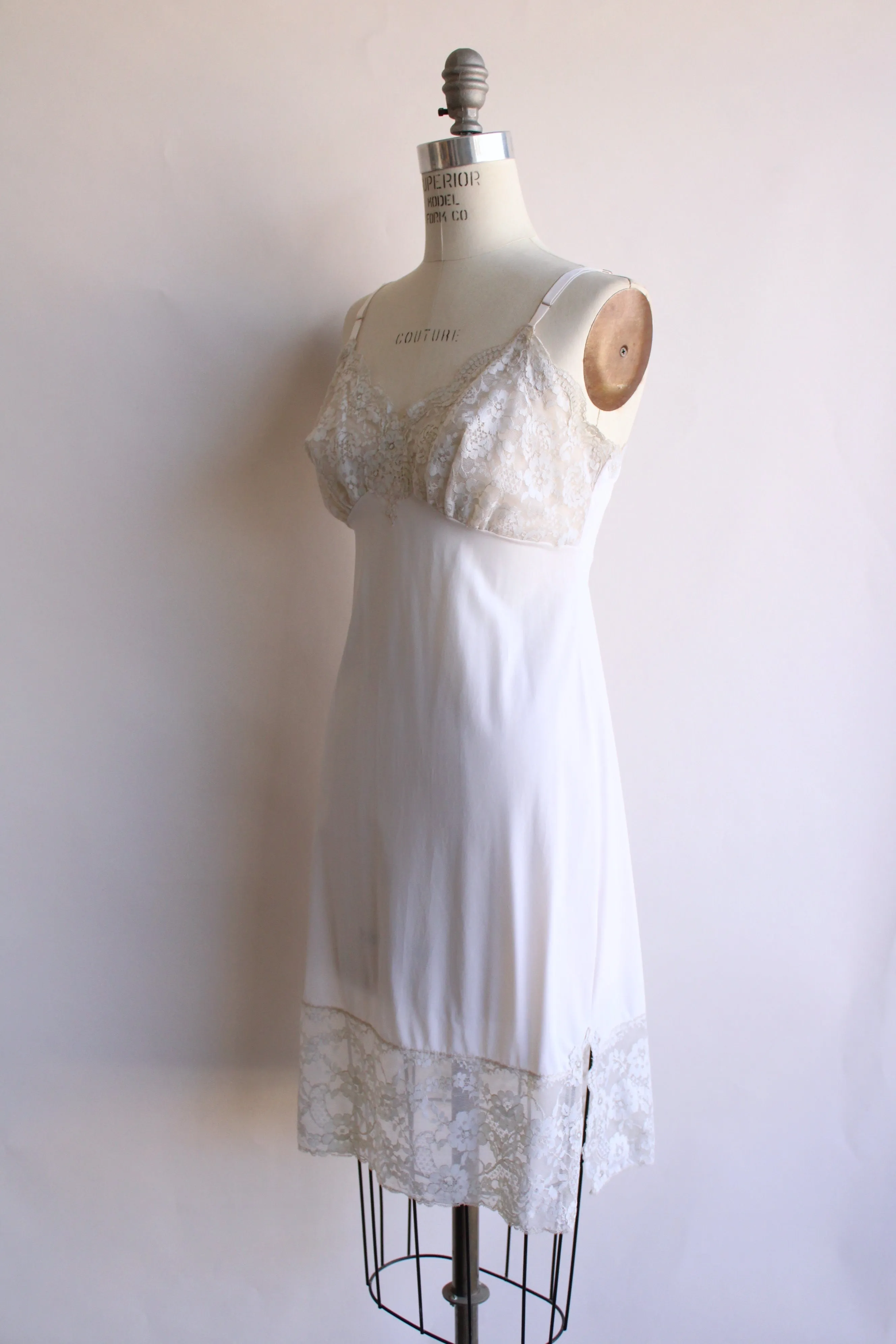 Vintage 1950s Van Raalte Full Slip