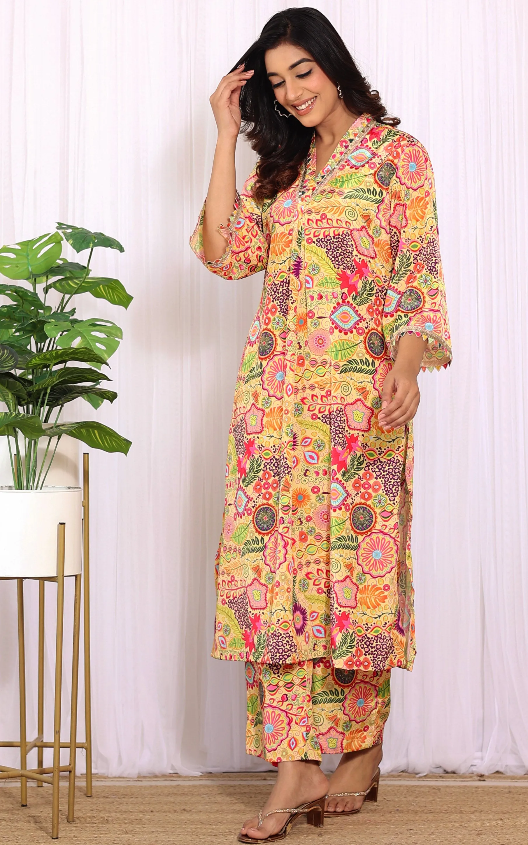 Yellow Kitschy Printed Crepe Kurta Co-ord Set