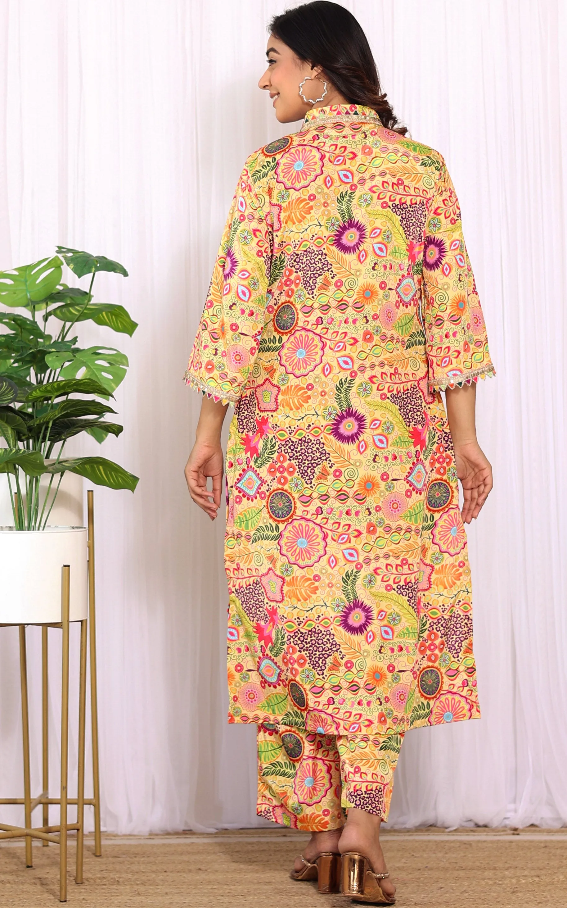 Yellow Kitschy Printed Crepe Kurta Co-ord Set