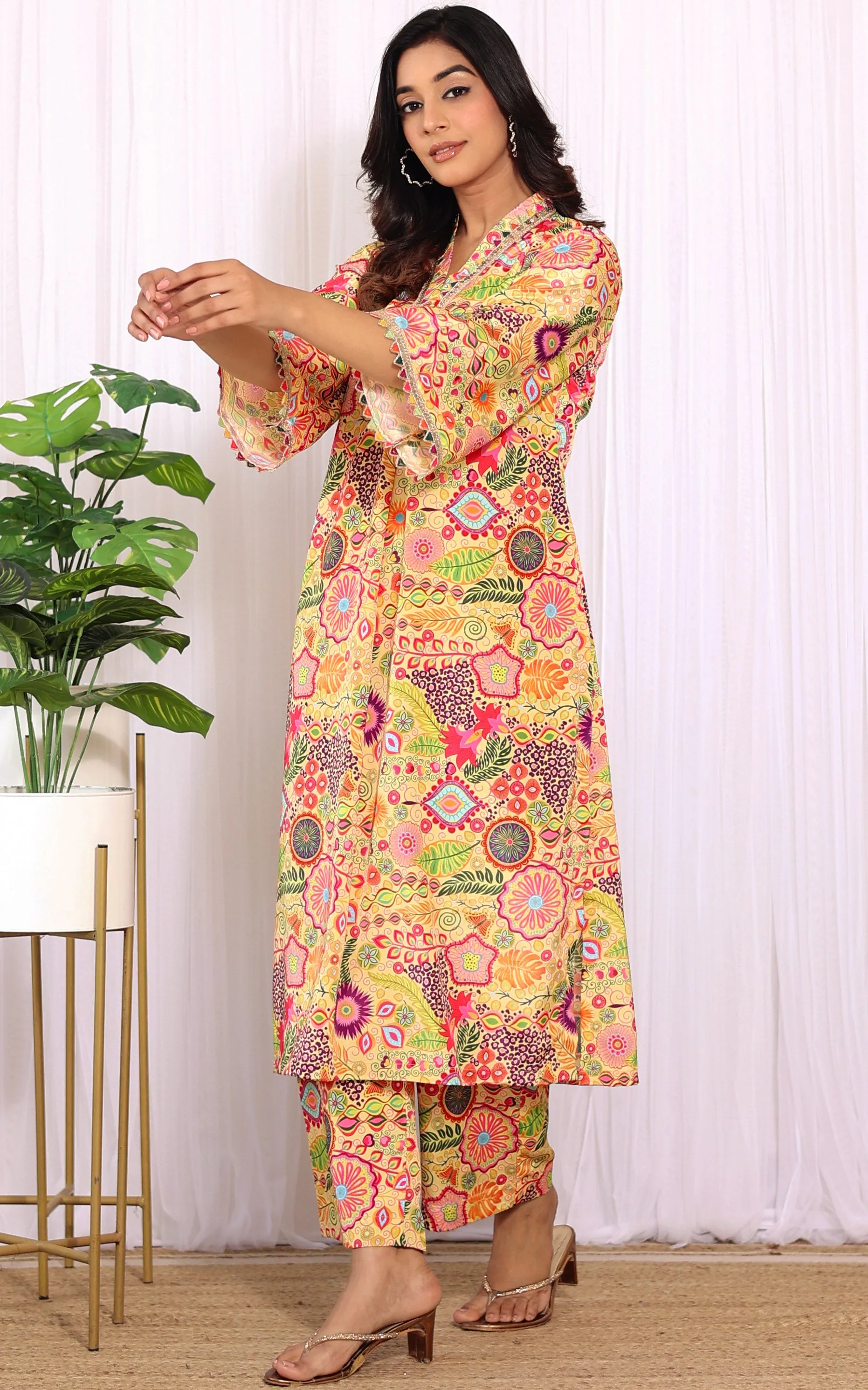 Yellow Kitschy Printed Crepe Kurta Co-ord Set